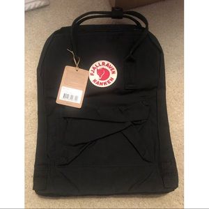 BNWT Fjallraven Kanken Full Size Black Backpack